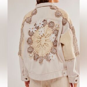 NWT Free People Bali Rare Hearts Crochet Embroidered Flower Beige Denim Jacket M